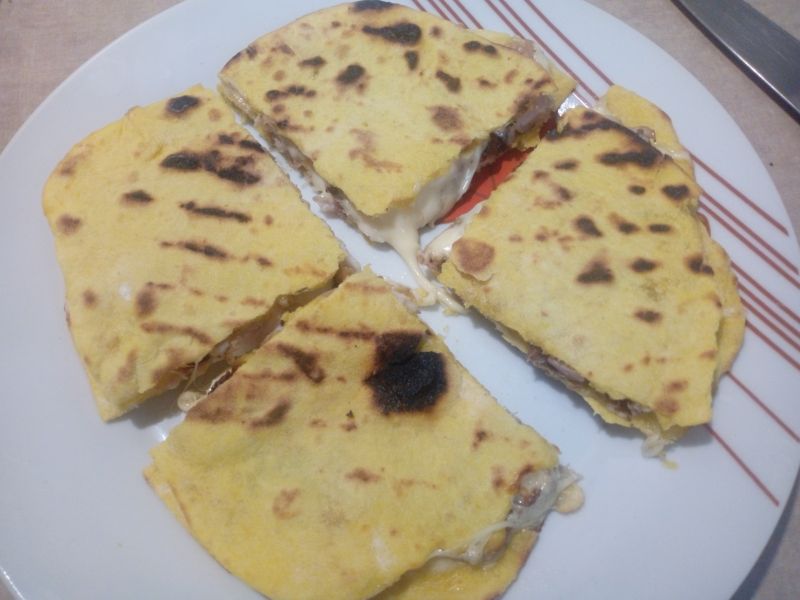 Quesadilla z grillowanym kurczakiem