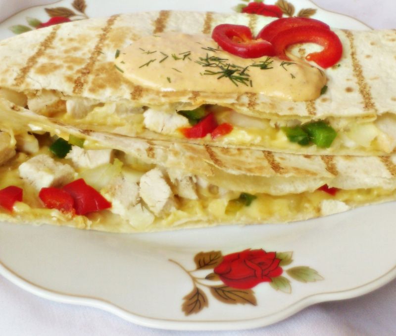 Quesadilla z kurczakiem i papryką wg Di