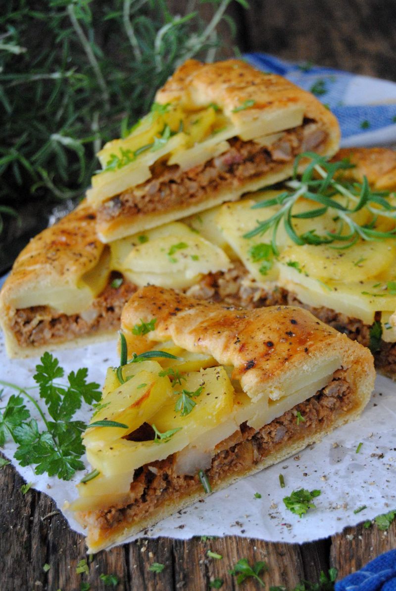 Quiche  mięsno – ziemniaczane Quiche  mięsno – ziemniaczane