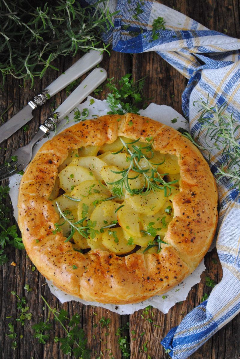 Quiche  mięsno – ziemniaczane Quiche  mięsno – ziemniaczane