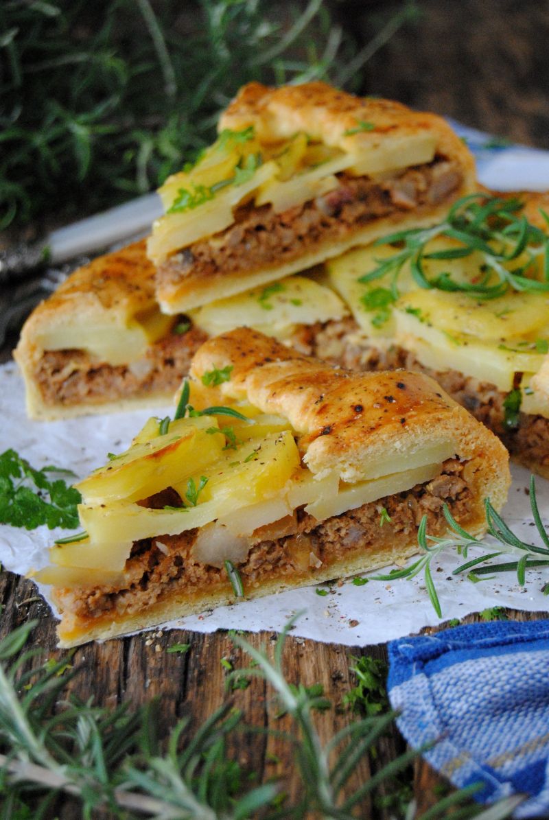 Quiche  mięsno – ziemniaczane Quiche  mięsno – ziemniaczane