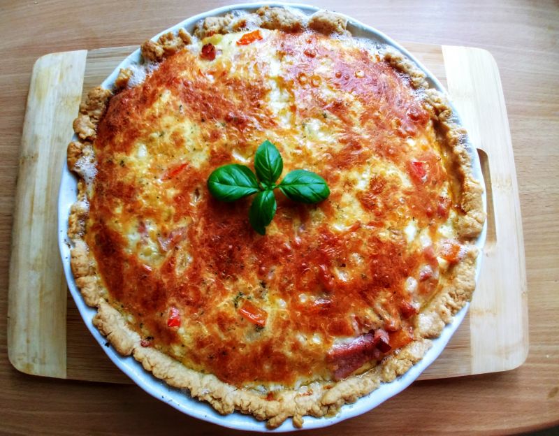 Quiche z boczkiem