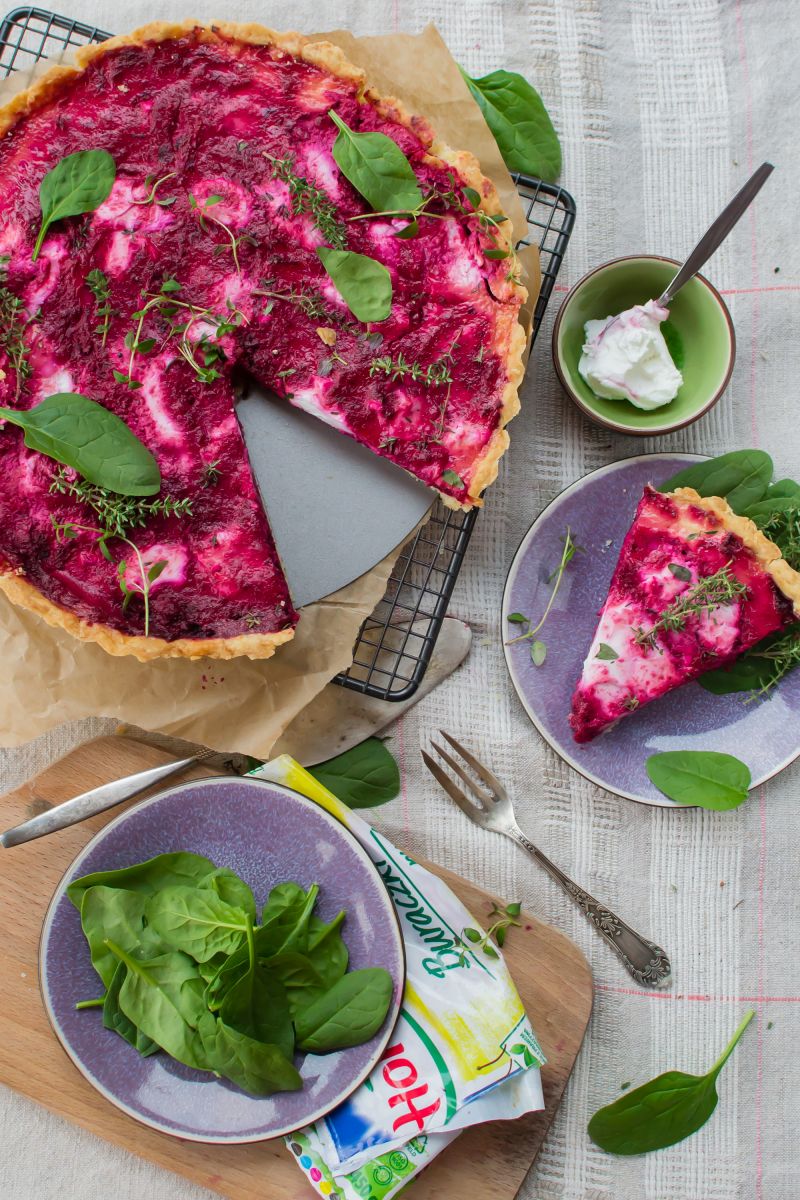 Quiche z burakam i i kozim serem