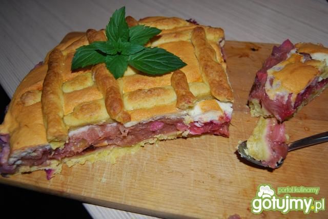 Rabarbarowiec z budyniową pianką