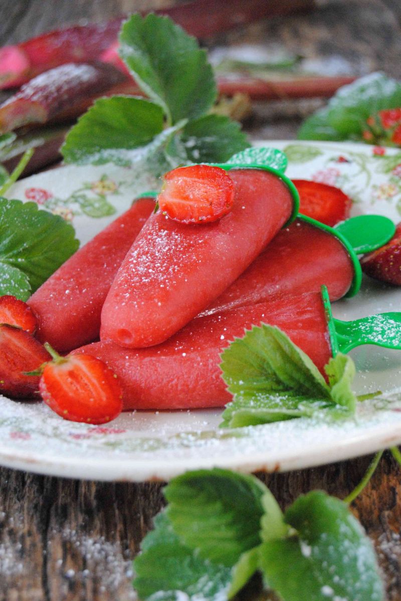 Rabarbarowo- truskawkowy sorbet Rabarbarowo- truskawkowy sorbet