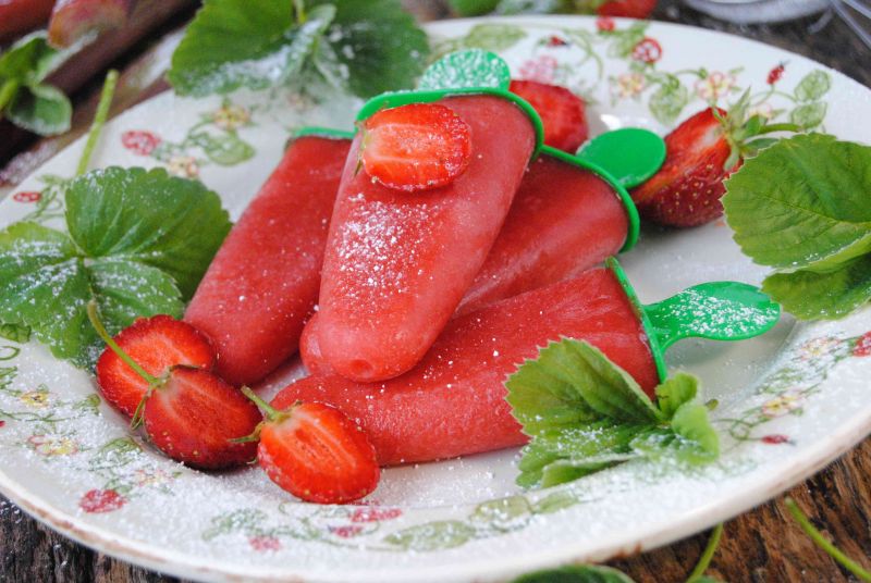 Rabarbarowo- truskawkowy sorbet Rabarbarowo- truskawkowy sorbet