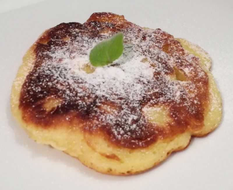 Racuchy drożdżowe z jabłkami