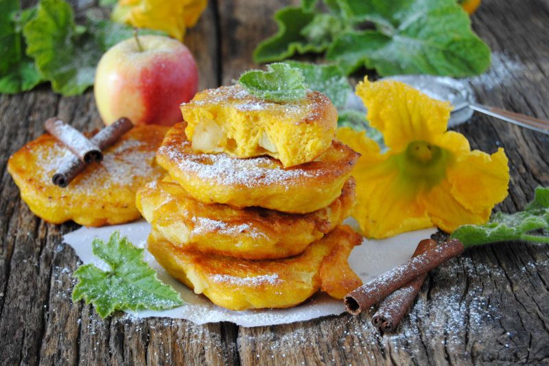 Racuchy dyniowe z jabłkami