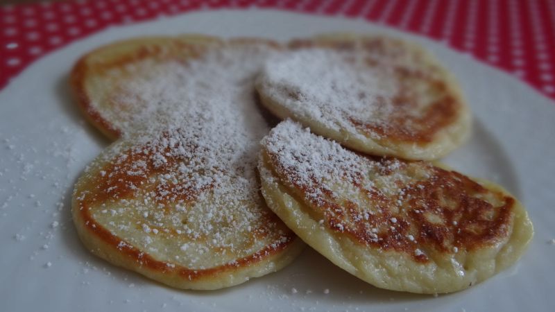 Racuchy na maślance z gruszkami  Racuchy na maślance z gruszkami