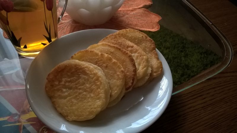 Racuchy na zsiadłm mleku z jabłkiem