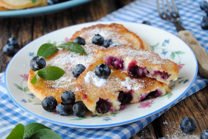 Racuchy z borówkami na kwaśnym mleku