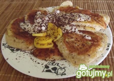 Racuchy z brzoskwiniami