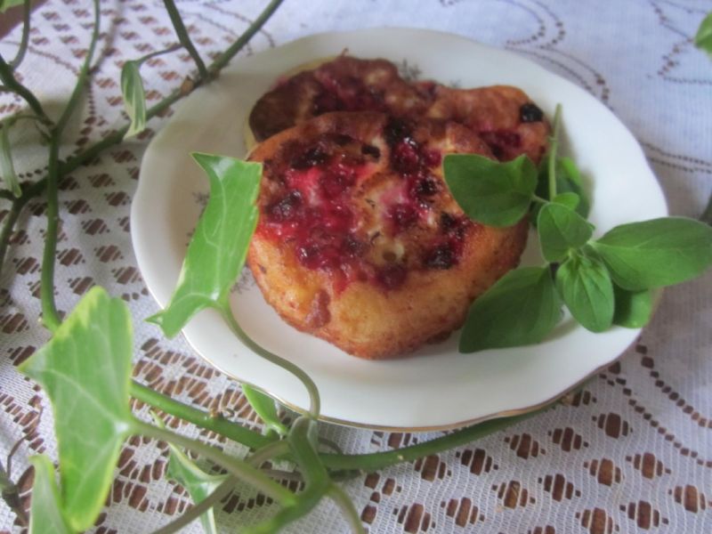 Racuchy z czerwoną porzeczką bez mleka Racuchy z czerwoną porzeczką bez mleka