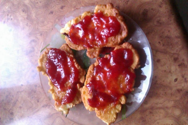 Racuchy z dżemem truskawkowym