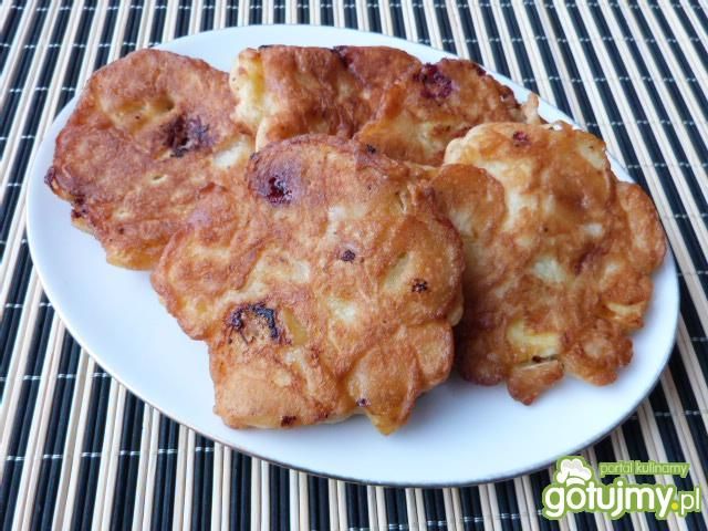 Racuchy z jabłkami i poziomkami Racuchy z jabłkami i poziomkami