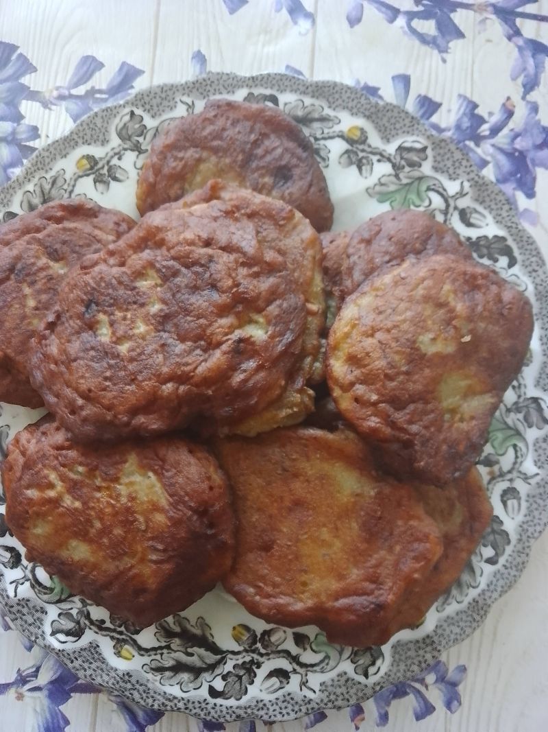 Racuszki bananowe z nasionami chia i siemieniem Racuszki bananowe z nasionami chia i siemieniem