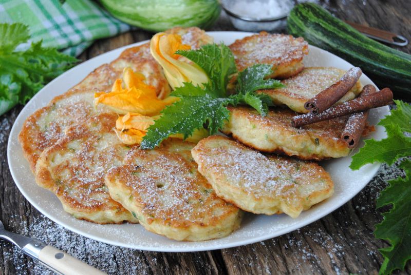 Racuszki drożdżowe z cukinią Racuszki drożdżowe z cukinią