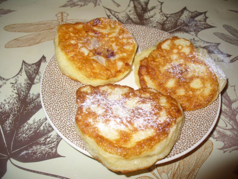 Racuszki drożdżowe z  dżemem