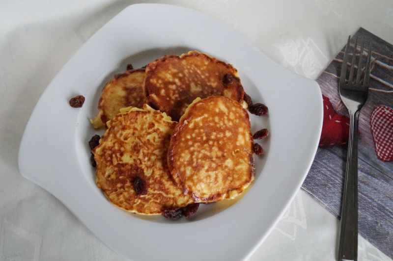 Racuszki jaglane z jabłkami