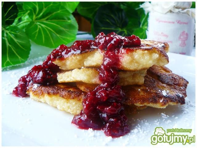 Racuszki mannowe z malinami Racuszki mannowe z malinami