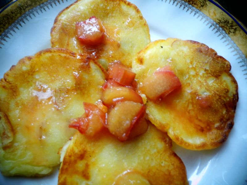 Racuszki z rabarbarem