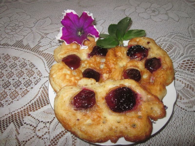 Racuszki ze śliwkami Racuszki ze śliwkami