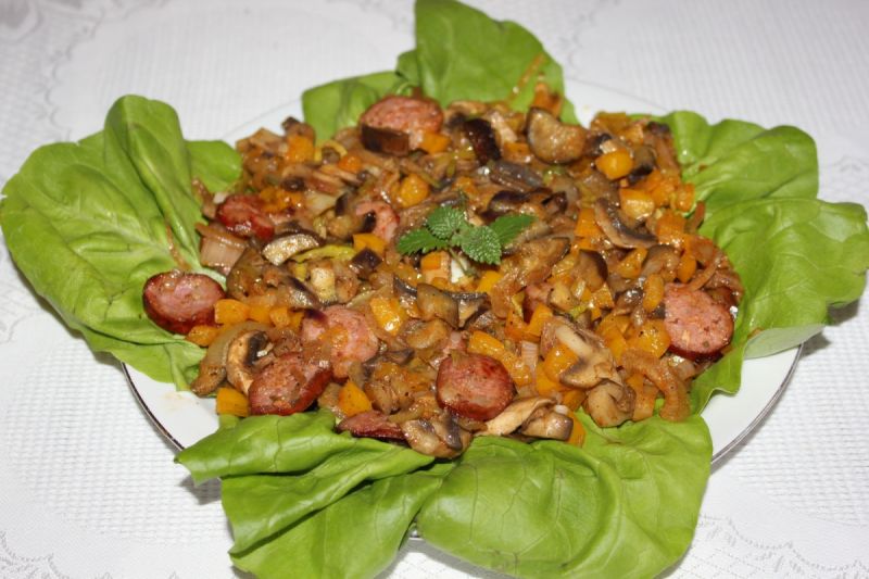 Ratatuj z kiełbaską  Ratatuj z kiełbaską