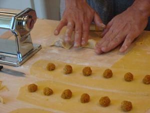 Ravioli nadziewane mielonym mięsem