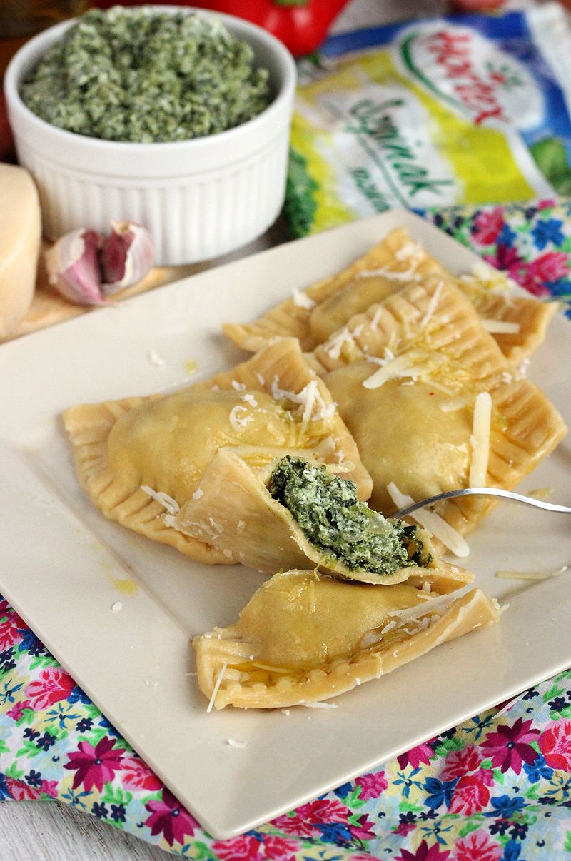 Ravioli ze szpinakiem i ricottą