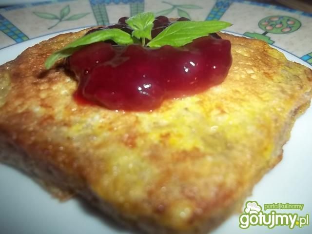 Razowe tosty z borówkami Razowe tosty z borówkami