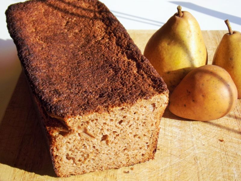 Razowiec na zakwasie  z syropem daktylowym