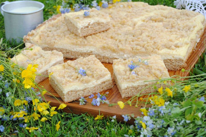 Razowy drożdżowiec na dużą blachę Razowy drożdżowiec na dużą blachę