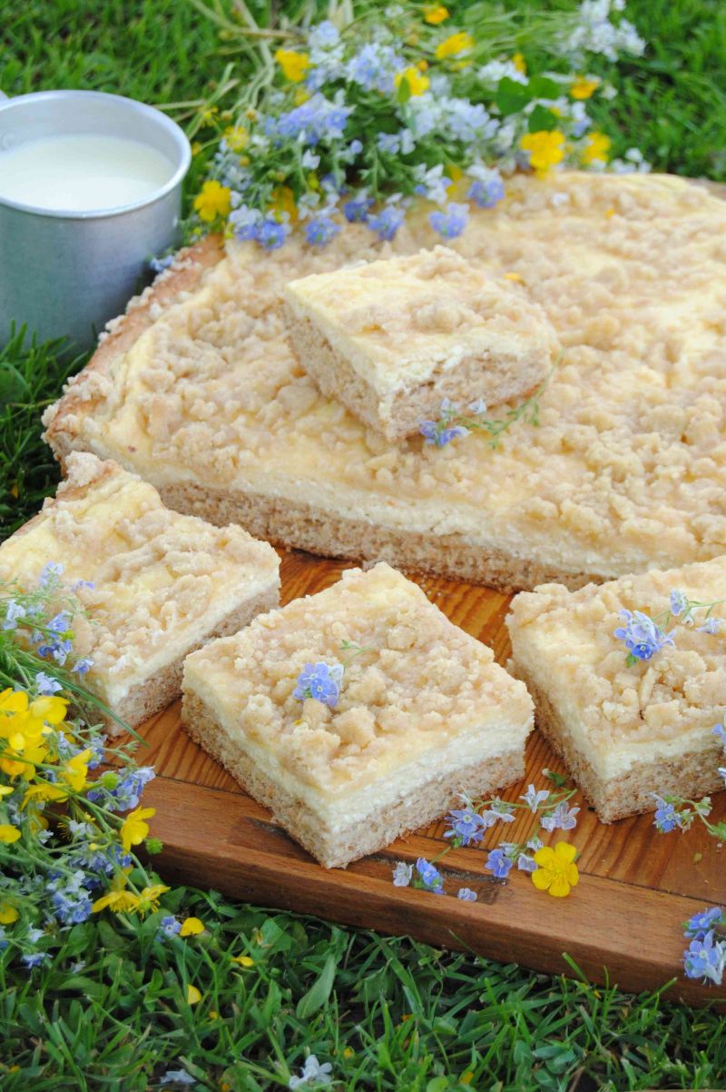 Razowy drożdżowiec na dużą blachę Razowy drożdżowiec na dużą blachę