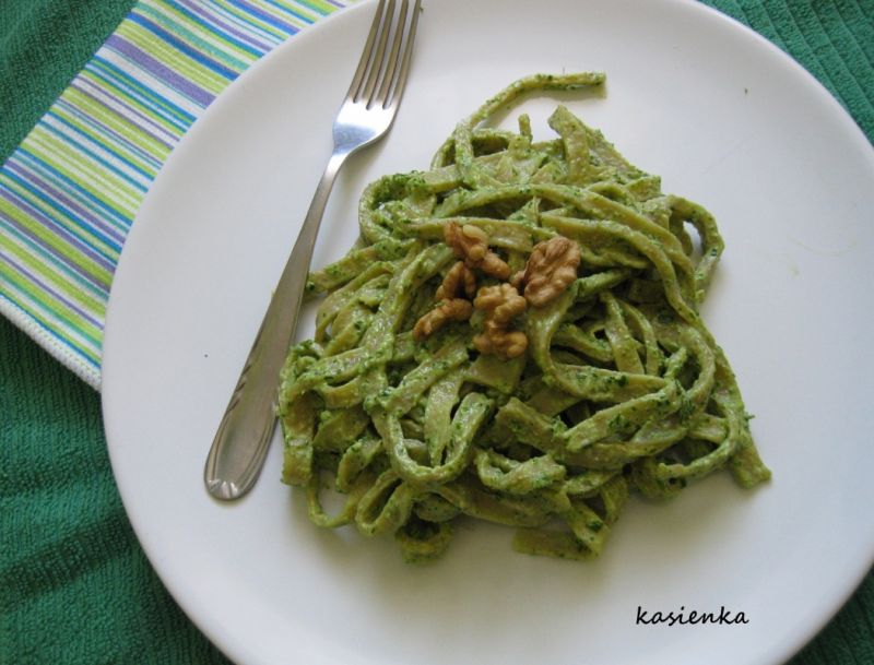 Razowy makaron w pesto z rukoli Razowy makaron w pesto z rukoli