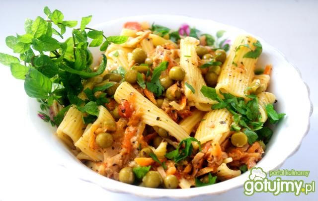 Rigatoni z tuńczykowym sosem