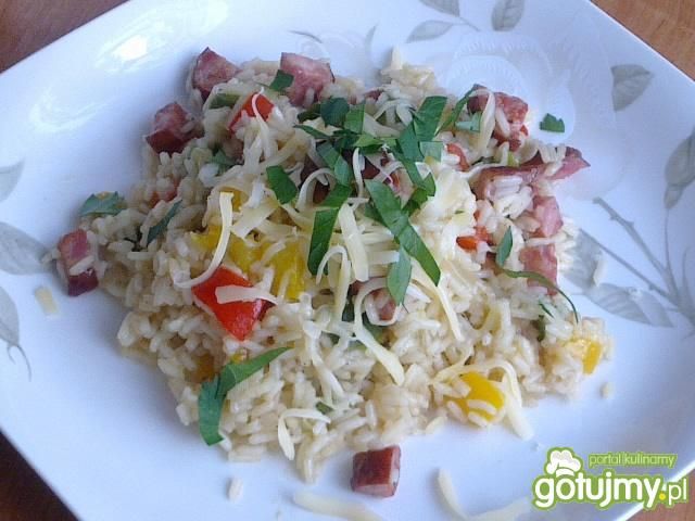 Risotto z kiełbasą i papryką  Risotto z kiełbasą i papryką