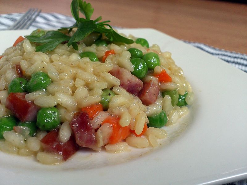 Risotto z kiełbasą na chłopską nutę Risotto z kiełbasą na chłopską nutę