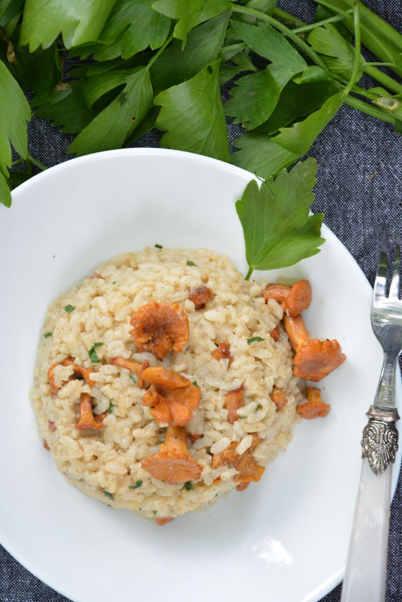 Risotto z kurkami i świeżym lubczykiem Risotto z kurkami i świeżym lubczykiem