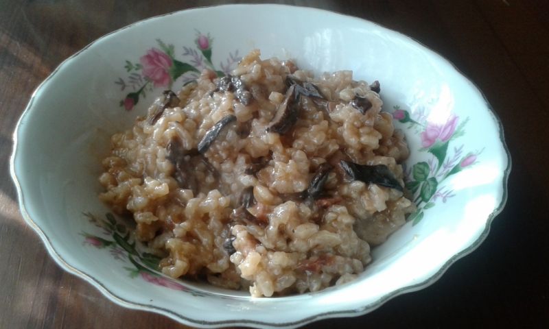 Risotto z leśnymi grzybami i wędzonym boczkiem Risotto z leśnymi grzybami i wędzonym boczkiem