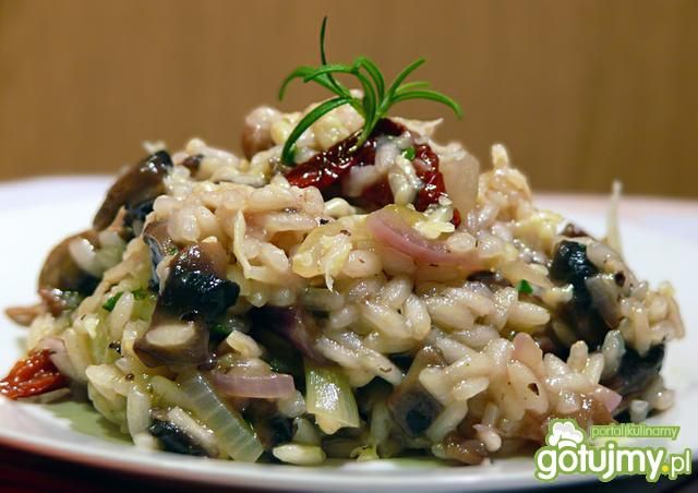 Risotto z pieczarkami i pomidorami