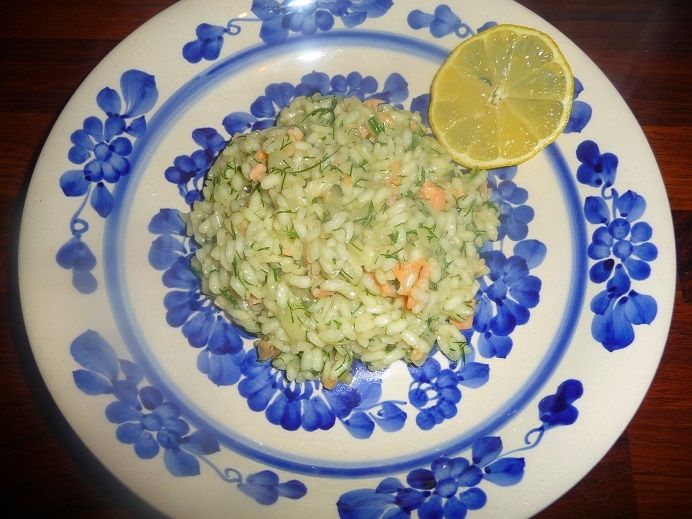 Risotto z wędzonym łososiem i koprem