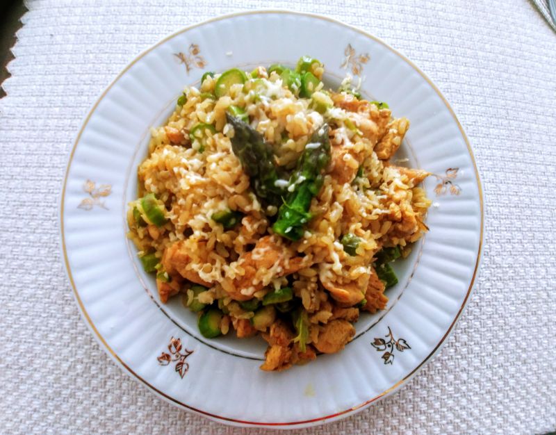 Risotto ze szparagami i kurczakiem