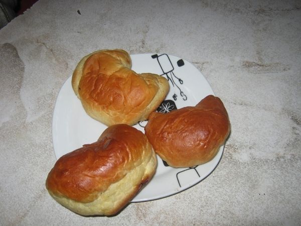 Rogale drożdżowe z serem 