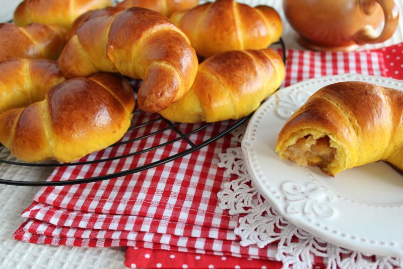 Rogale dyniowe z jabłkami 