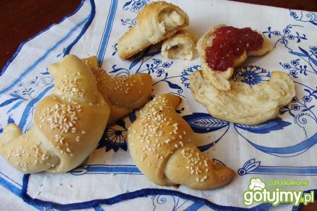 Rogaliki drożdżowe 5 Rogaliki drożdżowe 5