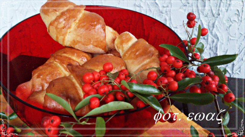 Rogaliki drożdżowo - serowe Rogaliki drożdżowo - serowe