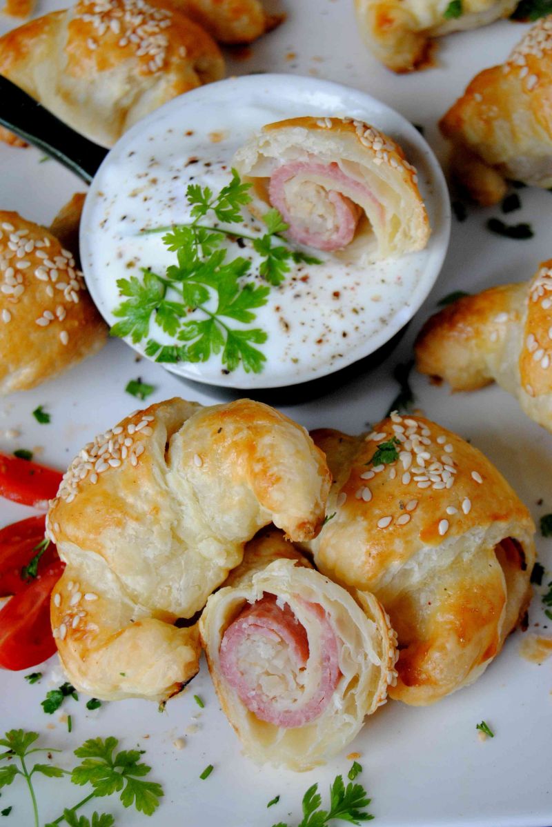 Rogaliki francuskie z szynką i selerem Rogaliki francuskie z szynką i selerem