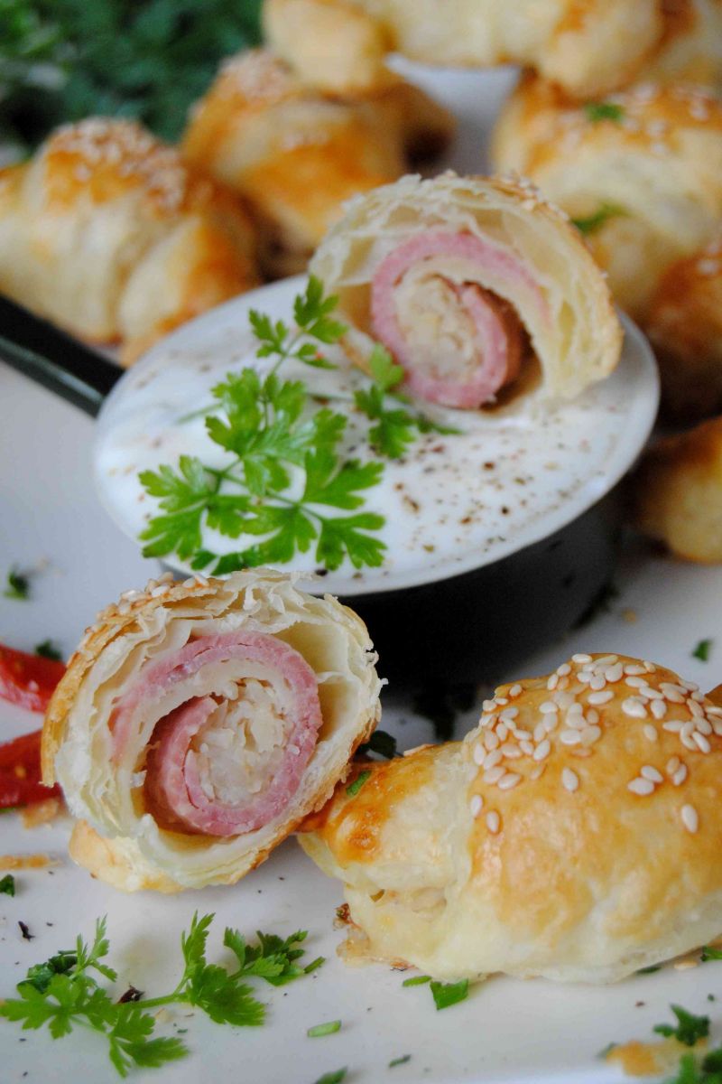 Rogaliki francuskie z szynką i selerem Rogaliki francuskie z szynką i selerem