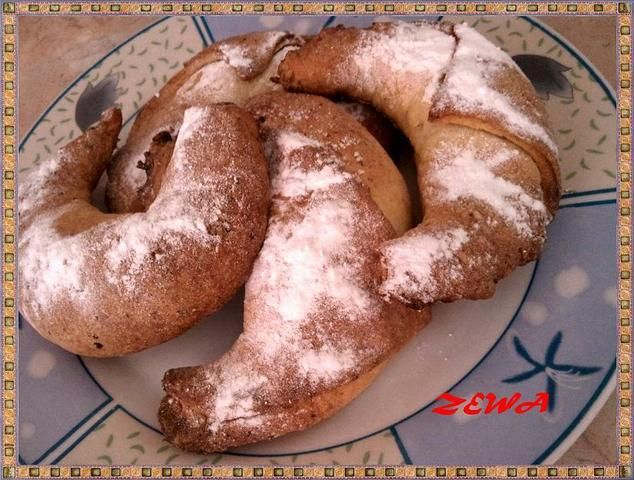 Rogaliki z brzoskwinią Rogaliki z brzoskwinią