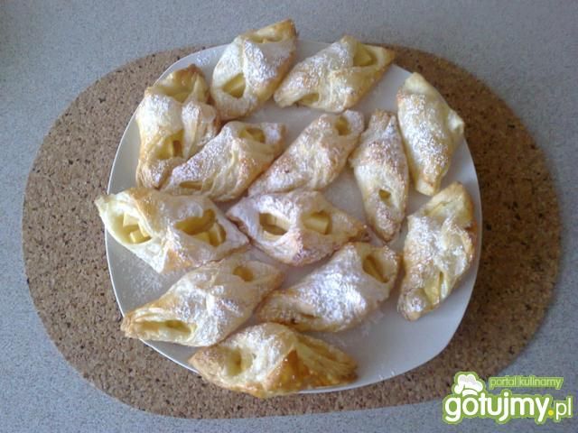 Rogaliki z ciasta francuskiego 3 Rogaliki z ciasta francuskiego 3